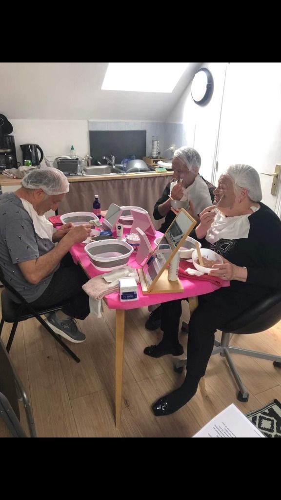 Atelier 'Soin visage ' association les colibris solidaire Fontainebleau