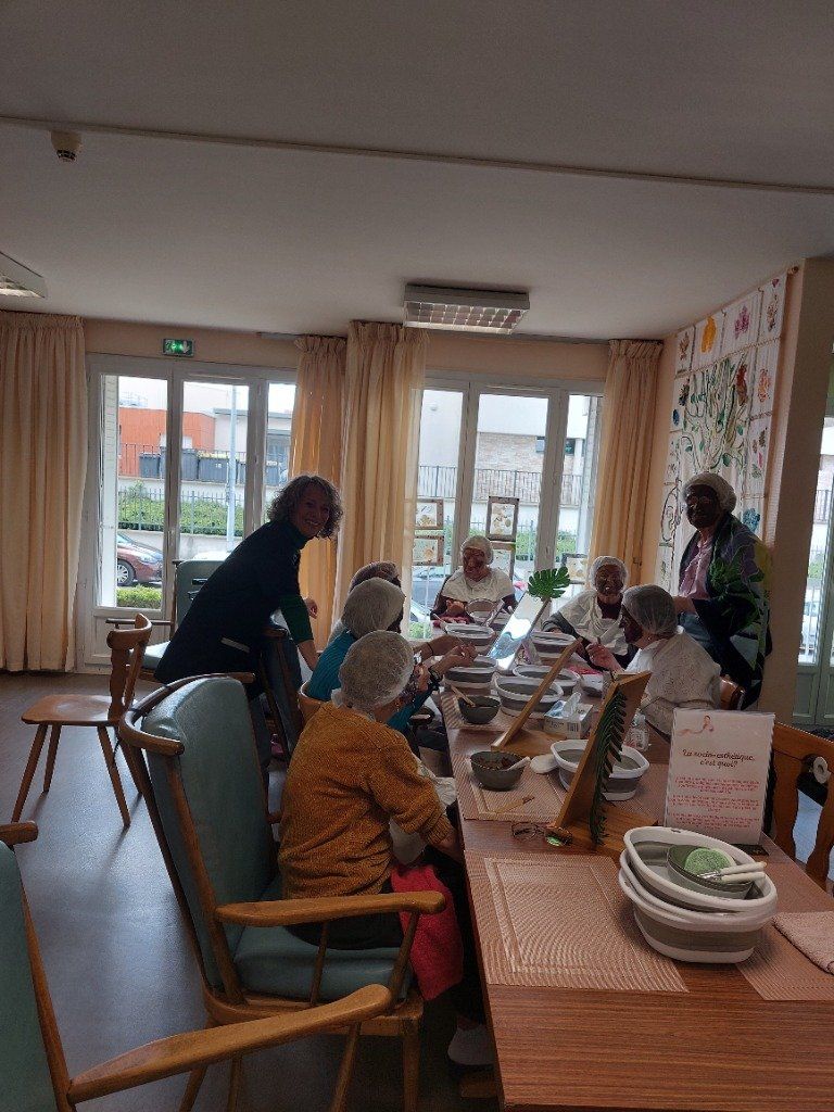 Atelier soin visage EHPAD de Montereau-Fault-Yonne